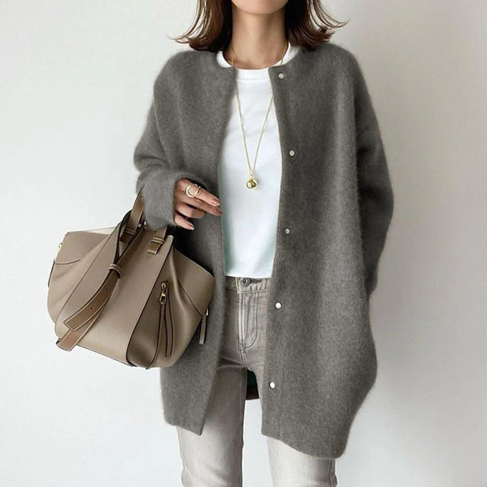 Luxury Knitwear Cardigan, Sophisticated Single-Breasted Design in Solid Tone, Timeless Women’s Seasonal Piece