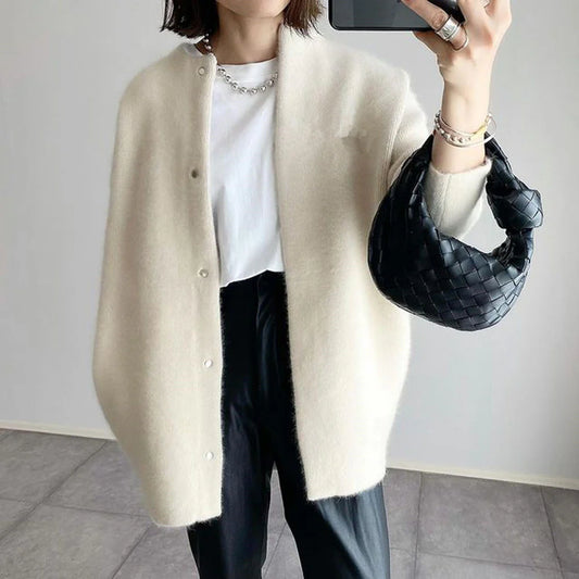 Luxury Knitwear Cardigan, Sophisticated Single-Breasted Design in Solid Tone, Timeless Women’s Seasonal Piece