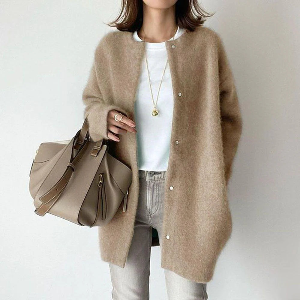 Luxury Knitwear Cardigan, Sophisticated Single-Breasted Design in Solid Tone, Timeless Women’s Seasonal Piece