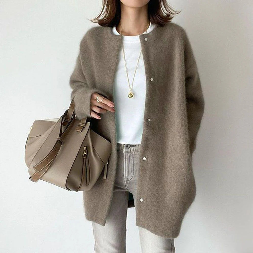 Luxury Knitwear Cardigan, Sophisticated Single-Breasted Design in Solid Tone, Timeless Women’s Seasonal Piece